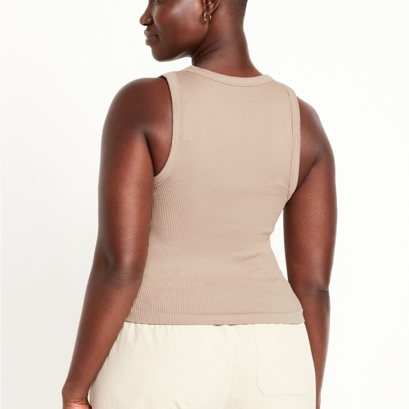 Fitted Seamless Ribbed Tank Тор - Picture 6 of 11